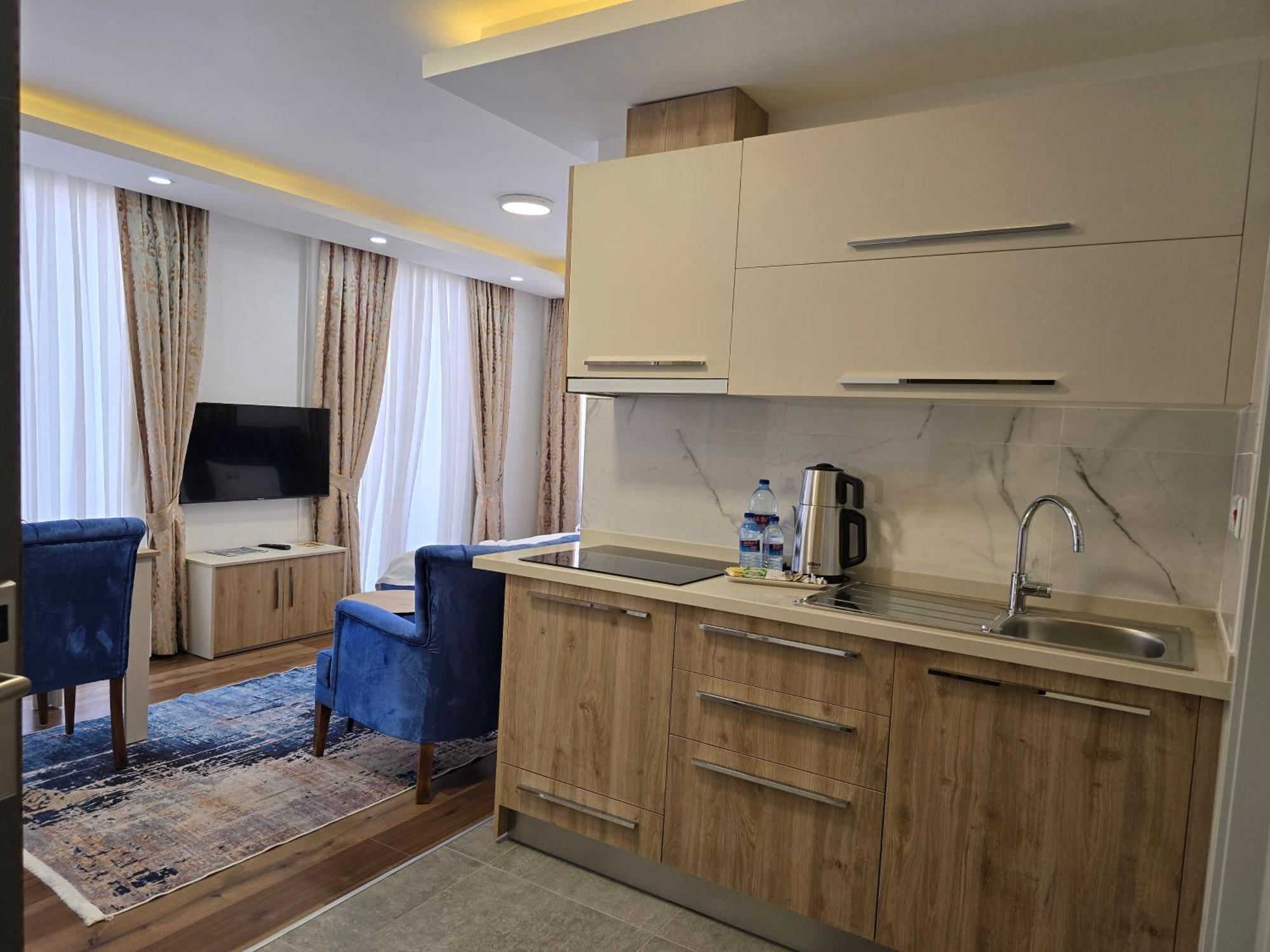 Nurel Shark Residence Кіренія Екстер'єр фото