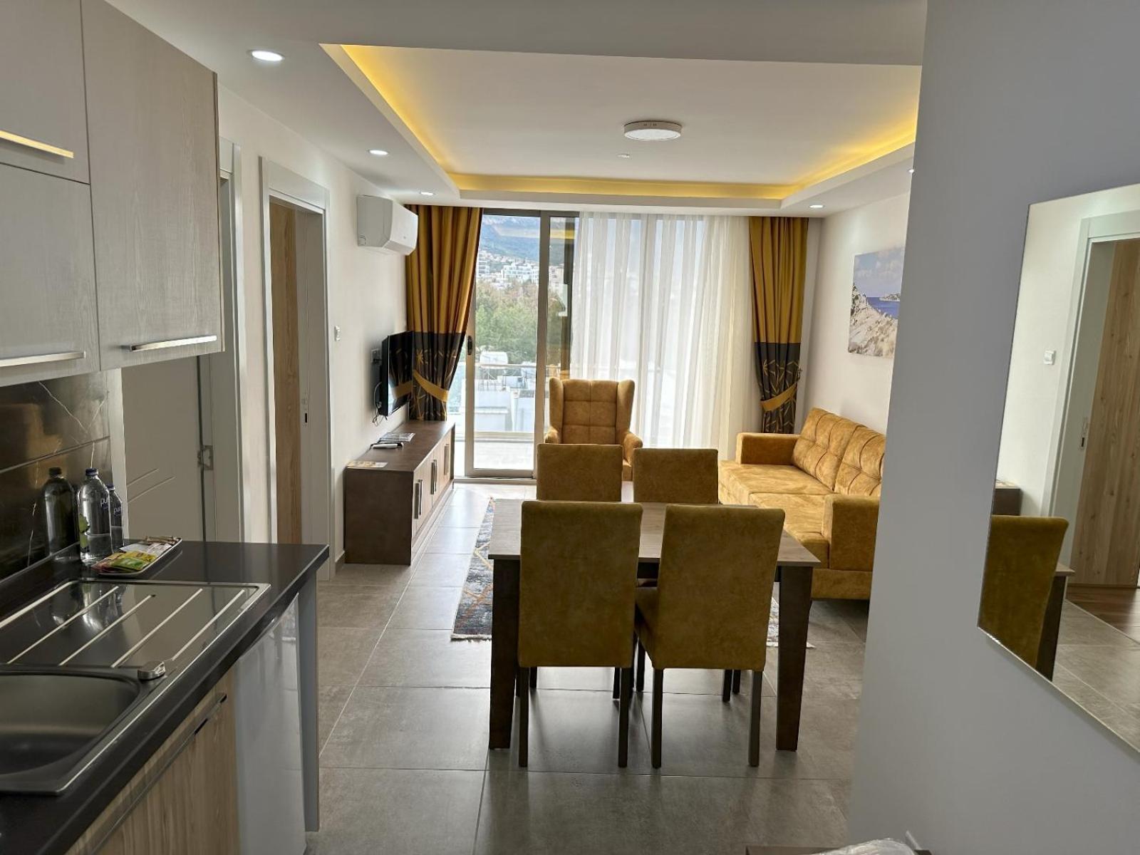 Nurel Shark Residence Кіренія Екстер'єр фото