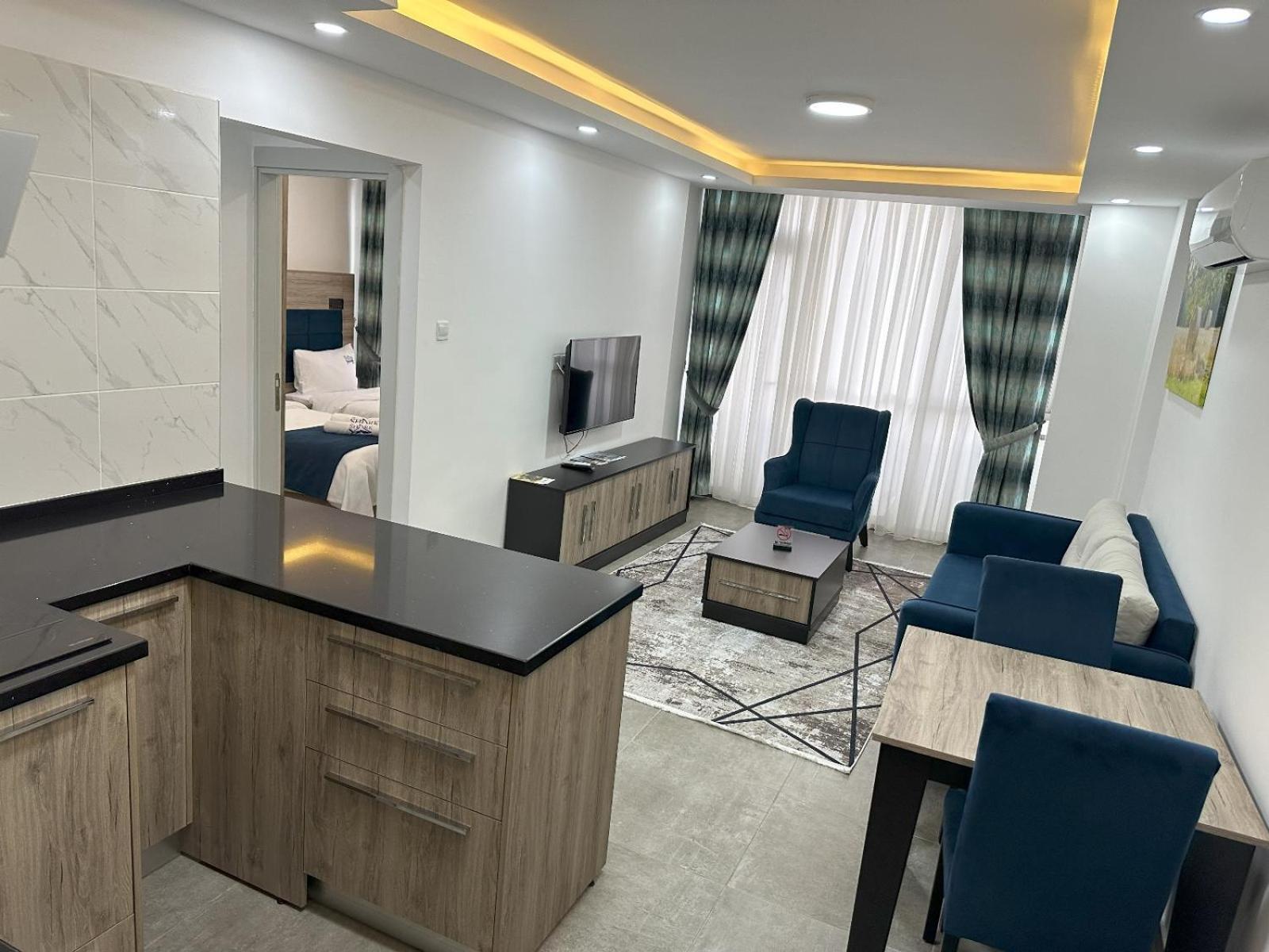Nurel Shark Residence Кіренія Екстер'єр фото